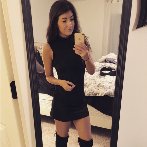 Dresses & Skirts - Little black Dress